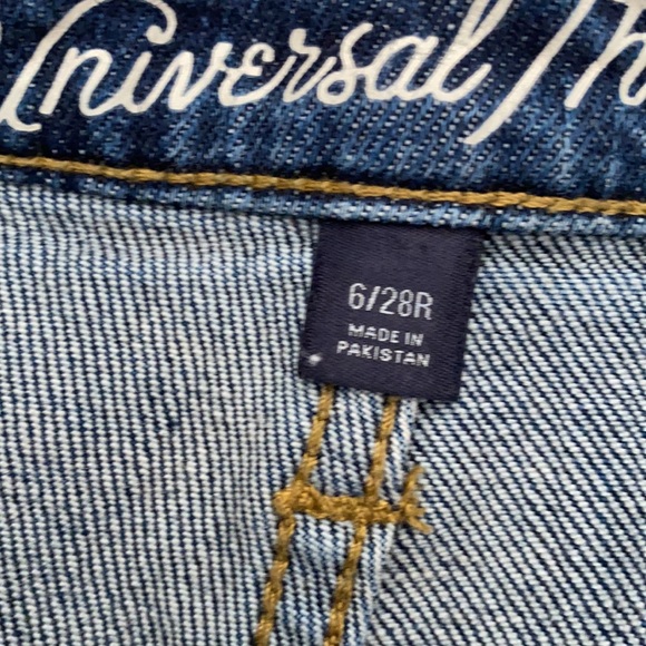 “Universal thread” capris - Picture 2 of 3
